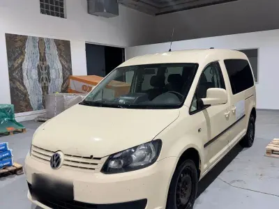 Gebraucht VW Caddy Maxi Comfortline 140 PS (102 kW) 2014 Gelb Van / Kleinbus