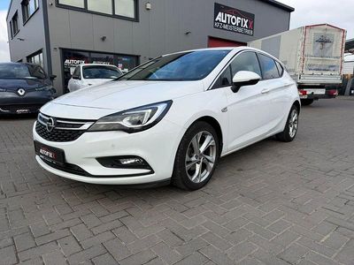 Gebraucht Opel Astra Dynamic 125 PS (91 kW) 2015 Weiß Limousine