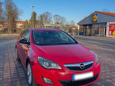 Gebraucht Opel Astra Sport 165 PS (121 kW) 2011 Rot Kombi