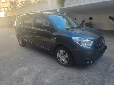Gebraucht Dacia Lodgy 102 PS (75 kW) 2020 Grau Van / Kleinbus