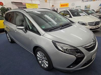 Silber Gebraucht 2015 Opel Zafira Tourer Edition Van / Kleinbus | 8.699 € (Fairer Preis)
