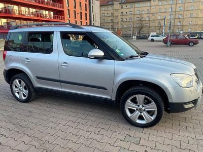 Gebraucht Skoda Yeti Experience 105 PS (77 kW) 2010 Silber SUV