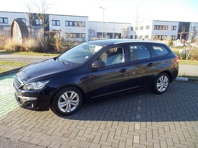 Gebraucht Peugeot 308 SW Active 120 PS (88 kW) 2017 Blau Kombi