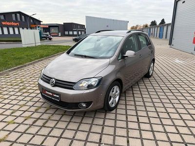 Second-hand VW Golf Plus Cross Comfortline 105 CP (77 kW) 2011 Maro Monovolum