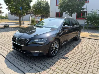 Gebraucht Skoda Superb LAURIN & KLEMENT 190 PS (139 kW) 2016 Schwarz Kombi