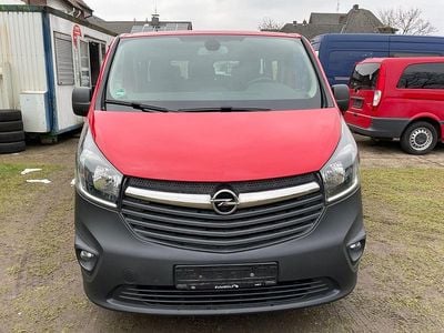 Second-hand Opel Vivaro 90 CP (66 kW) 2015 Roșu Monovolum