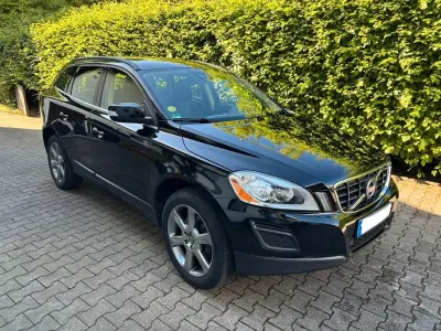Gebraucht Volvo XC60 Kinetic 163 PS (119 kW) 2012 Schwarz SUV