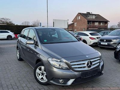 Gebraucht Mercedes B180 122 PS (89 kW) 2012 Grau Van / Kleinbus