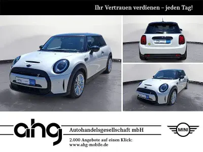 Gebraucht Mini Cooper SE Classic 135 kW (184 PS) 2023 Weiß Kleinwagen