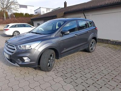 Gebraucht Ford Kuga Titanium 182 PS (133 kW) 2017 SUV
