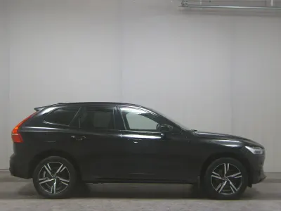 Second-hand Volvo XC60 R-Design 197 CP (144 kW) 2019 Negru SUV