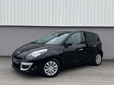Schwarz Gebraucht 2011 Renault Scénic III Bose Edition Van / Kleinbus | 2.190 € (Guter Preis)
