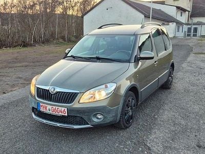Usata Skoda Roomster Plus Edition 90 CV (66 kW) 2014 Verde Monovolume