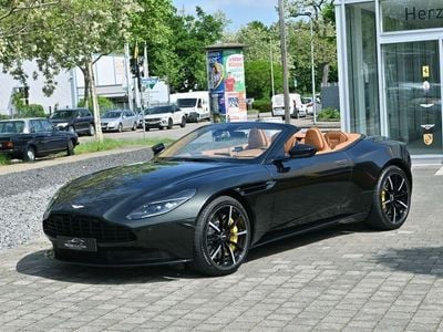 Aston Martin DB11