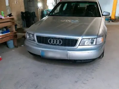 Gebraucht Audi A8 Comfort 174 PS (127 kW) 1995 Grau Limousine