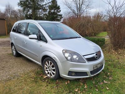 gebraucht Opel Zafira B Diesel 1.9 CDTI CD 70 Navi 7-Sitzer Klimaautomatik