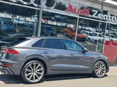 Gebraucht Audi SQ8 Sport 435 PS (319 kW) 2021 Grau SUV