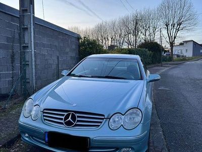 Blau Gebraucht 2003 Mercedes CLK320 Elegance Coupé | 5.500 € (Fairer Preis)