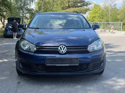 Gebraucht VW Golf VI Trendline 105 PS (77 kW) 2010 Blau Kleinwagen