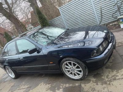 Second-hand BMW 528 193 CP (141 kW) 1999 Berlinǎ