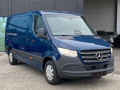 Neu Mercedes Sprinter 114 PS (83 kW) 2026 Blau Van