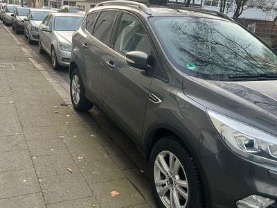 Gebraucht Ford Kuga 150 PS (110 kW) 2018 Grau SUV