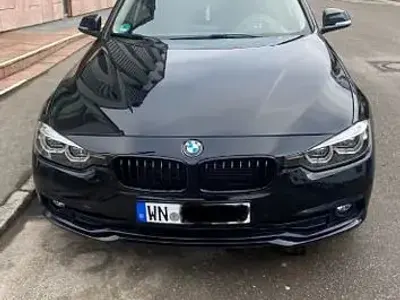 Gebraucht BMW 318 Sport Line 150 PS (110 kW) 2019 Schwarz Kombi