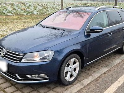 Usata VW Passat 211 CV (155 kW) 2012 Blu Station wagon