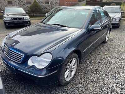 Gebraucht Mercedes C270 Avantgarde 170 PS (125 kW) 2001 Blau Limousine
