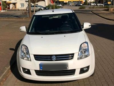 Gebraucht Suzuki Swift 92 PS (67 kW) 2009 Weiß Kleinwagen