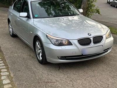 BMW 523