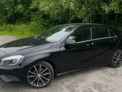 Gebraucht Mercedes 180 122 PS (89 kW) 2015 Schwarz Limousine