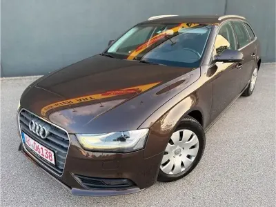 Gebraucht Audi A4 Attraction 143 PS (105 kW) 2012 Braun Kombi