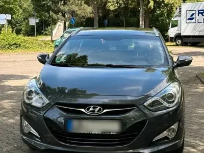 Gebraucht Hyundai i40 Style 136 PS (100 kW) 2012 Grau Kombi