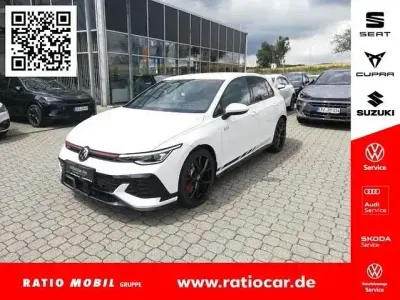 Używany VW Golf VIII GTI Clubsport 300 KM (220 kW) 2025 Biały Sedan/Limuzyna