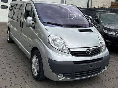Gebraucht Opel Vivaro 114 PS (83 kW) 2014 Silber Van / Kleinbus
