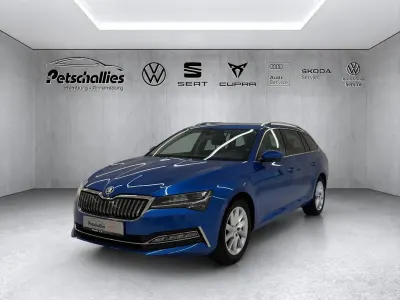 Gebraucht Skoda Superb Style 218 PS (160 kW) 2022 Blau Kombi