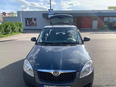Gebraucht Skoda Fabia Classic 86 PS (63 kW) 2009 Grau Limousine