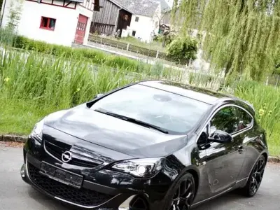 Gebraucht Opel Astra OPC 280 PS (205 kW) 2013 Schwarz Coupé