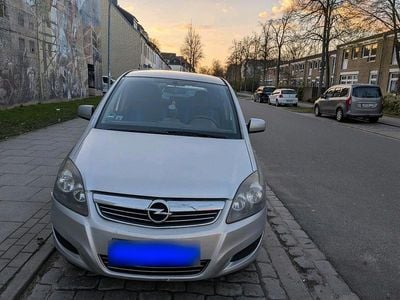 Gebraucht Opel Zafira 116 PS (85 kW) 2011 Grau Van / Kleinbus