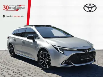 Neu Toyota Corolla Lounge 179 PS (131 kW) 2026 Precious silver Kombi