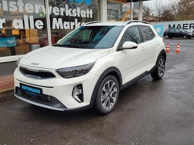 Clear white Gebraucht 2023 Kia Stonic Spirit SUV | 18.950 € (Fairer Preis)
