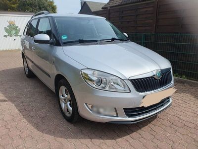 gebraucht Skoda Fabia 1.2l TSI DSG 77kW Ambiente Combi Ambiente