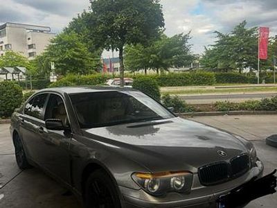 BMW 735