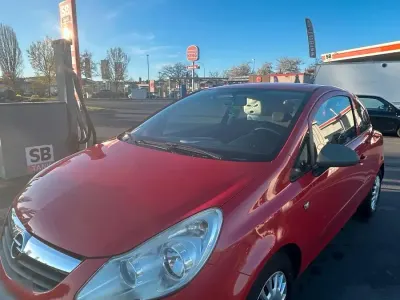 Usata Opel Corsa 75 CV (55 kW) 2006 Rosso Utilitaria