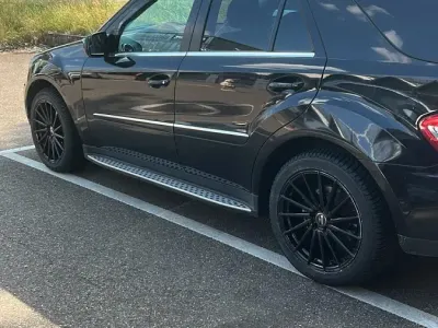 Gebraucht Mercedes ML350 224 PS (164 kW) 2010 Schwarz SUV