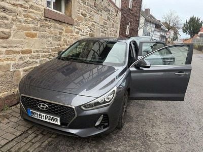 Gebraucht Hyundai i30 Style 140 PS (102 kW) 2018 Grau Limousine