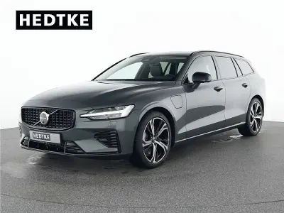 Usata Volvo V60 Plus 350 CV (257 kW) 2025 Forest lake Station wagon