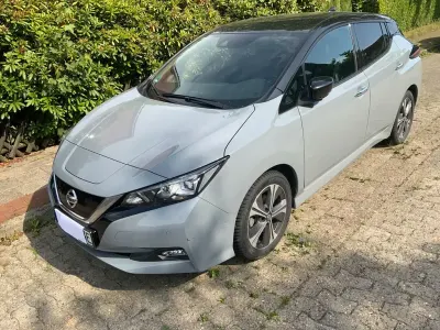 Gebraucht Nissan Leaf Tekna 160 kW (218 PS) 2021 Grau Kleinwagen