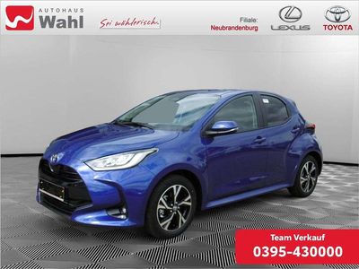 Neu Toyota Yaris Hybrid 116 PS (85 kW) 2025 Juniper blue Limousine